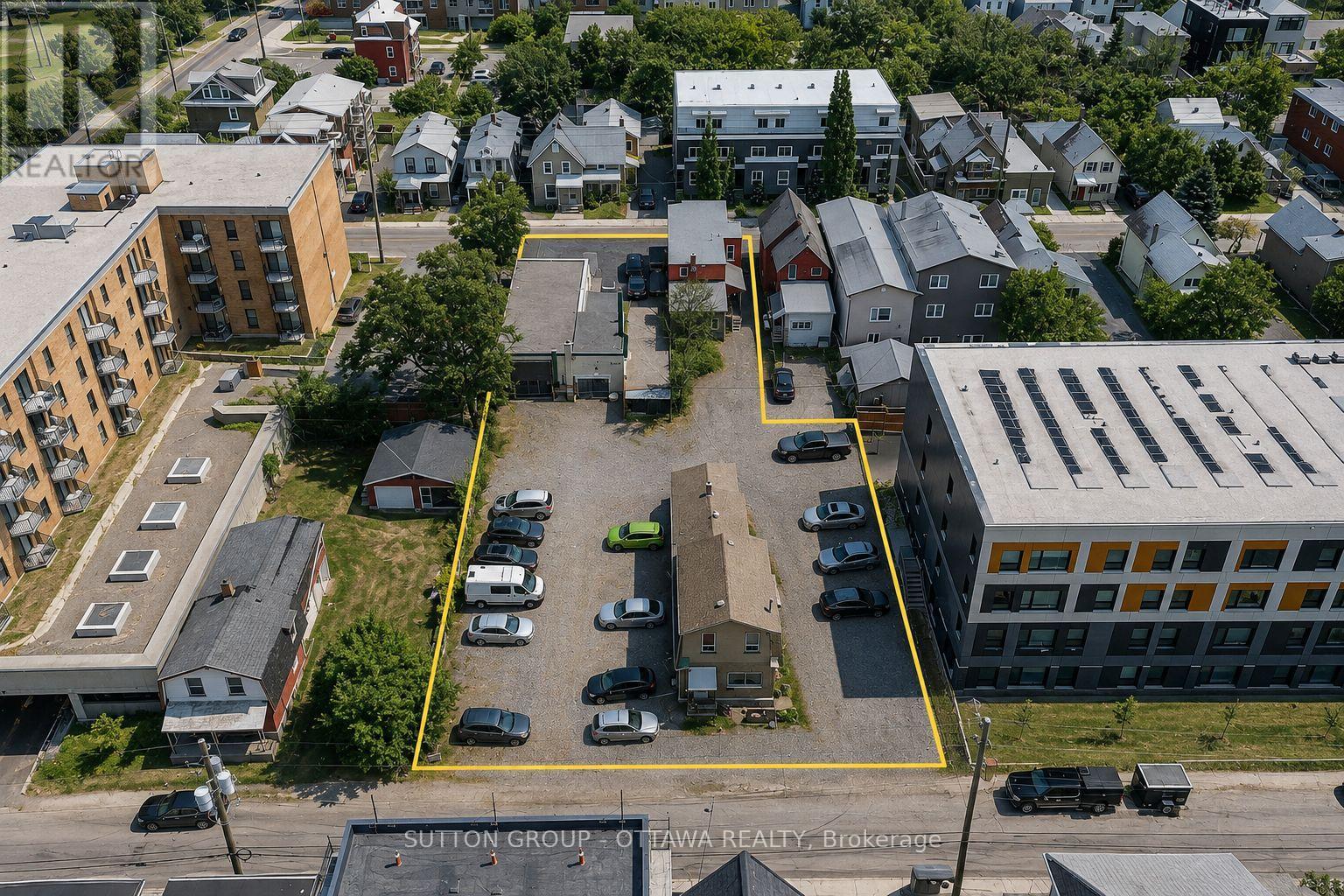 143 FORWARD & 140-144 HINCHEY AVENUE